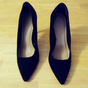 Black forever21 basic pump